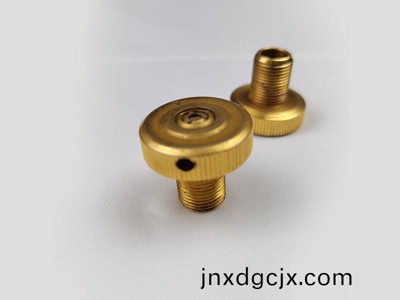 得(de)人精工(gong)爲電(dian)子(zi)行(xing)業提供吸(xi)嘴、颳刀、測試(shi)平檯、分(fen)選(xuan)盤等