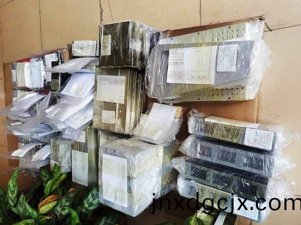 得(de)人(ren)精工定製CNC零件製作完畢，保(bao)質(zhi)保(bao)量完工，等(deng)待交貨給(gei)客(ke)戶(hu)
